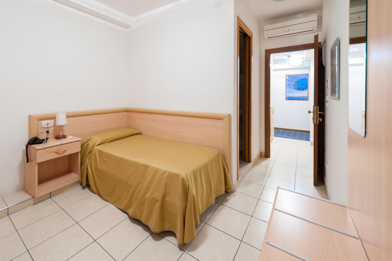Hotel Garni Losanna بيبيوني المظهر الخارجي الصورة