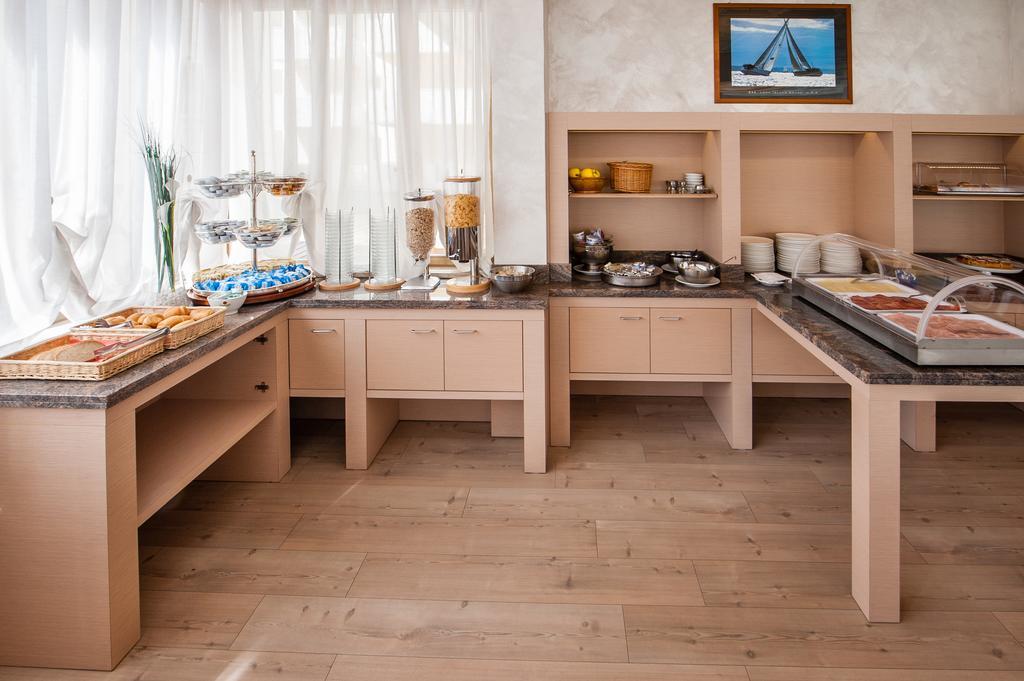 Hotel Garni Losanna بيبيوني المظهر الخارجي الصورة